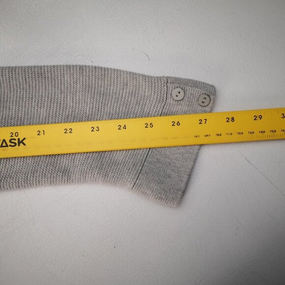 Talbots Ladies Size Medium Light Grey V-neck Round Hem Lightweight Sweater - Picture 9 of 10